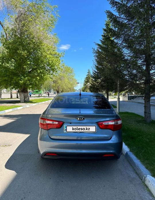 Продам автомобиль Kia Rio 3