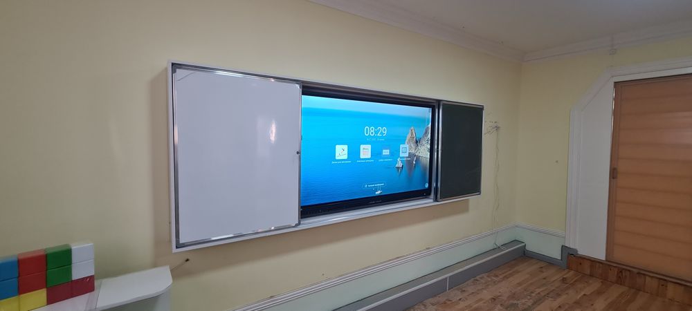 Доска раздвижная с интерактивной панелью