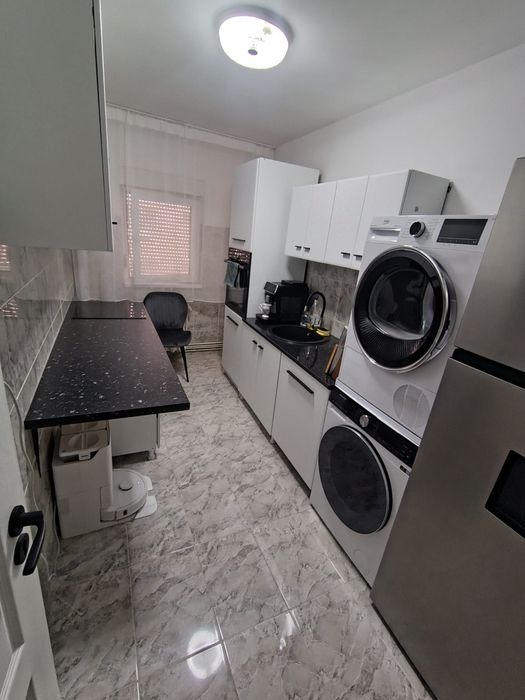 Apartament cu 4 camere etajul 3
