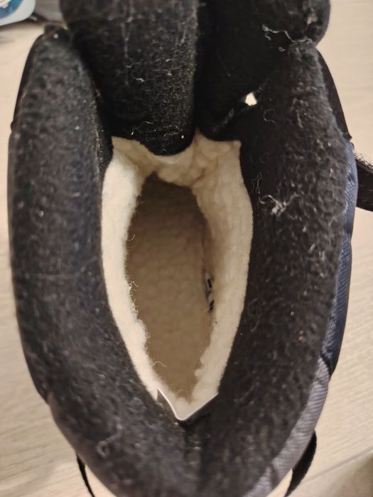 Продам детские зимние ботинки