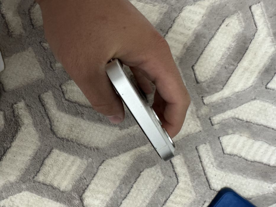 Iphone 14 в отличном состоянии
