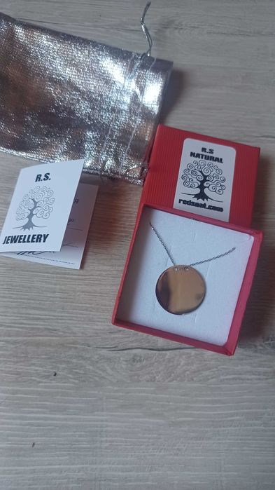 Сребърно колие, подходящо за подарък