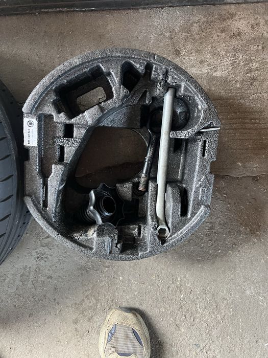 Kit Roata Rezerva 15 16 Audi VW Skoda Seat 205.55.16