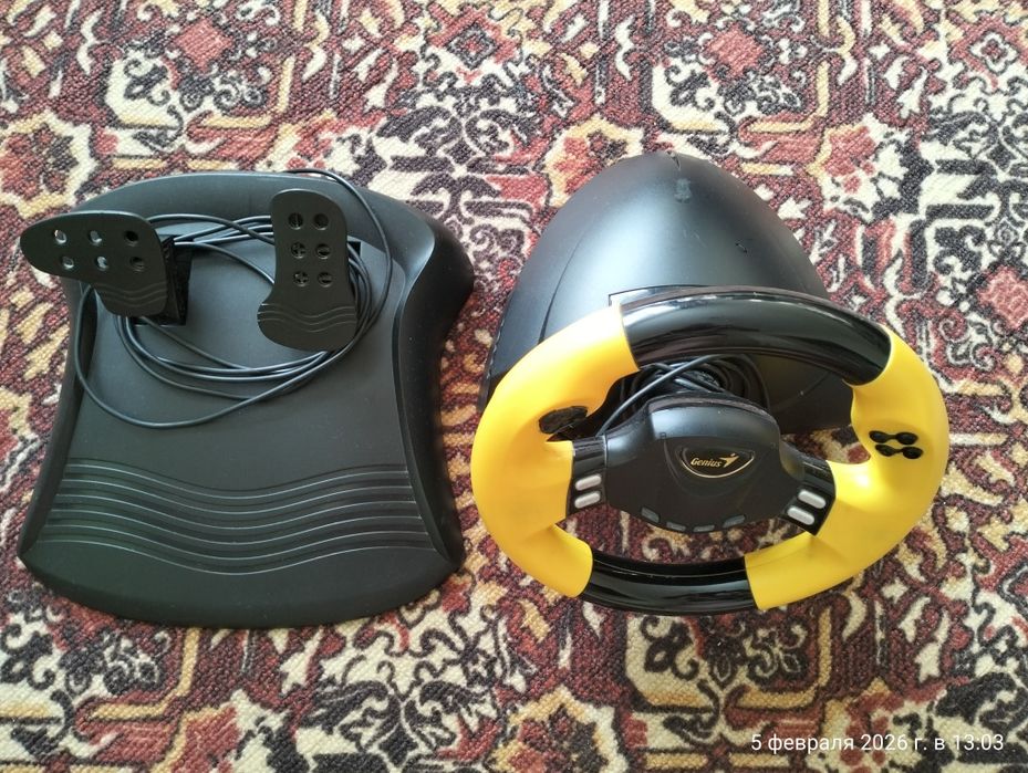 Продам руль с педалями для компьютера