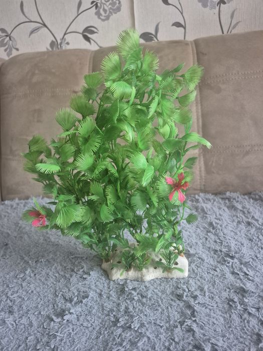 Продам декор в аквариум