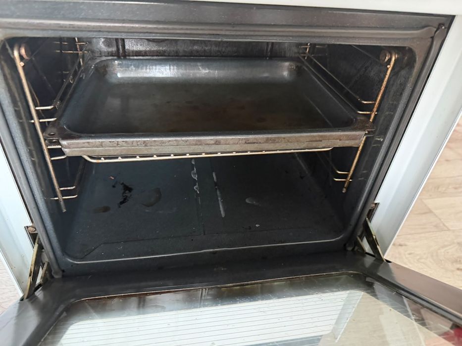 Продам электрическую плиту