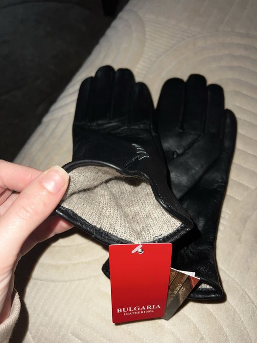 Кожени ръкавици и протмоне