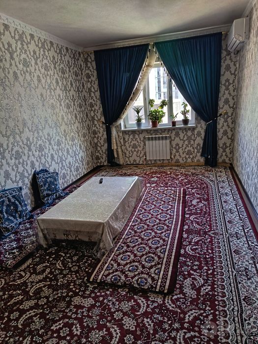 Qorasuvda 7 qavatli dom  2 xonali zudlik bilan Sotiladi