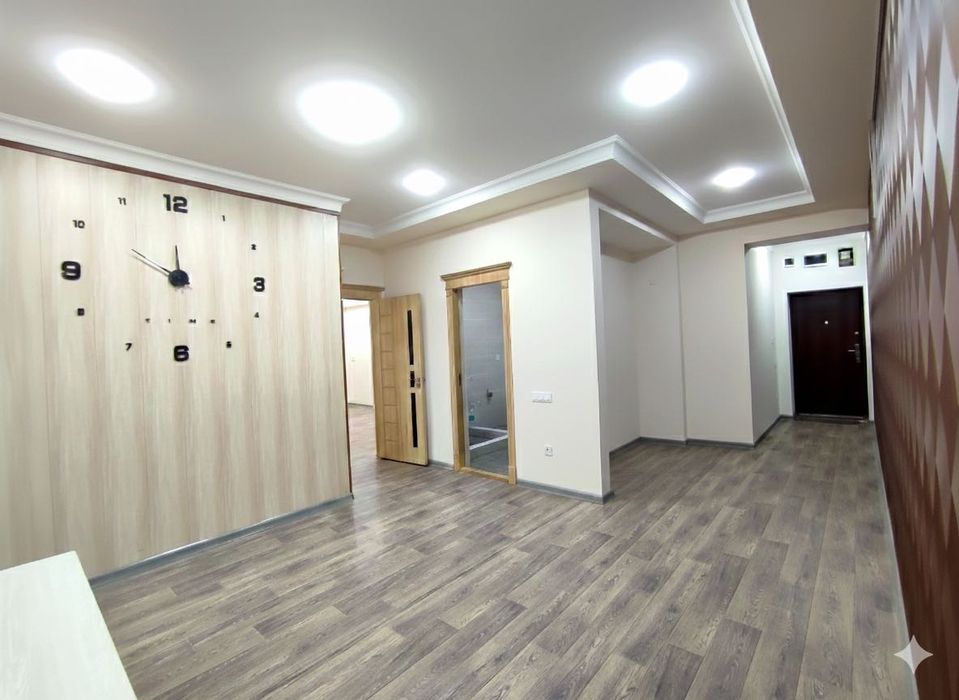 Arzonga Ofis ijaraga beriladi — Lunacharskiy 208 m² (AX)