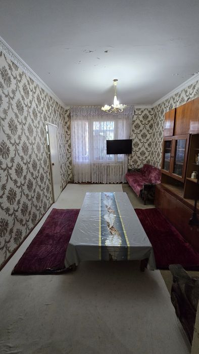 2 xonali uy sotiladi. 3 xona qilingan 3 etaj