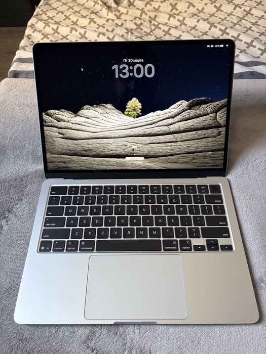 Macbook air m4 256 идеал