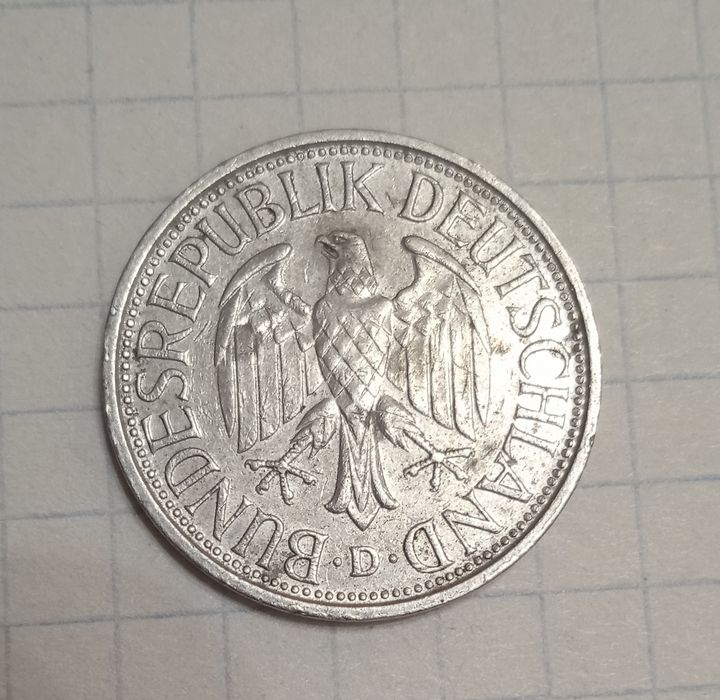 Монеты коллекционные 1 марк, 50 тиын