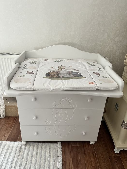 Пеленальный столик