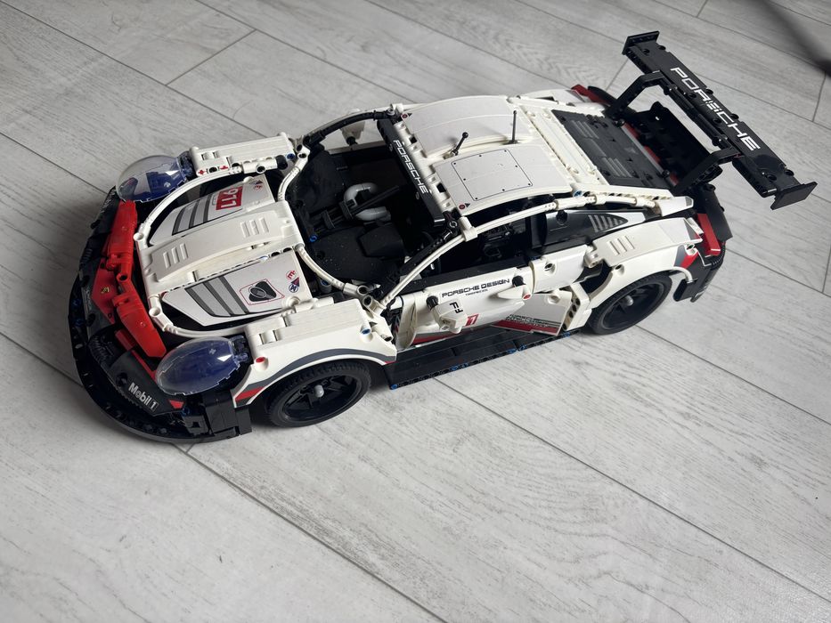 Lego Porshe с коробкой