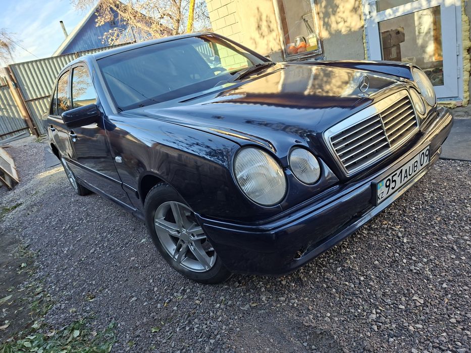 Мерседес бенс 210