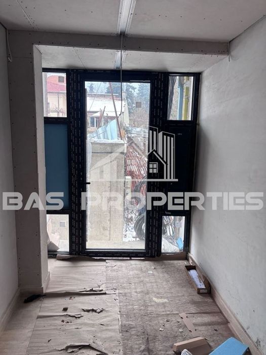 2-стаен апартамент с двор в Горна баня, София