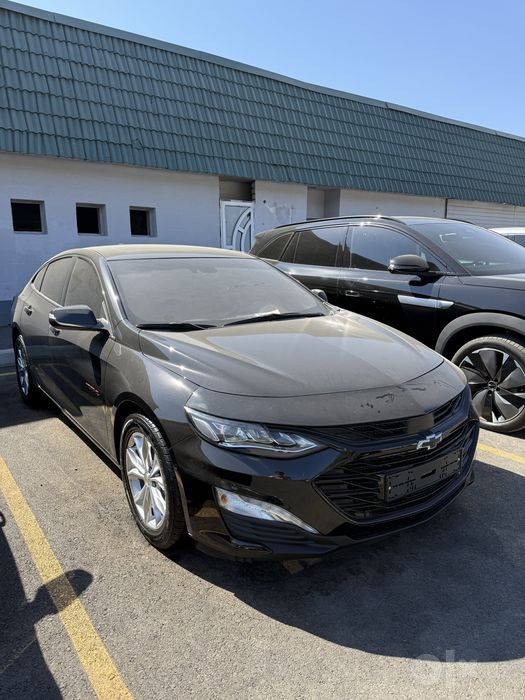 Malibu 2 xl sotiladi rangi qora kiraskasi toza holati idyal
