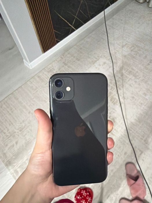 Продам айфон 11 б/у