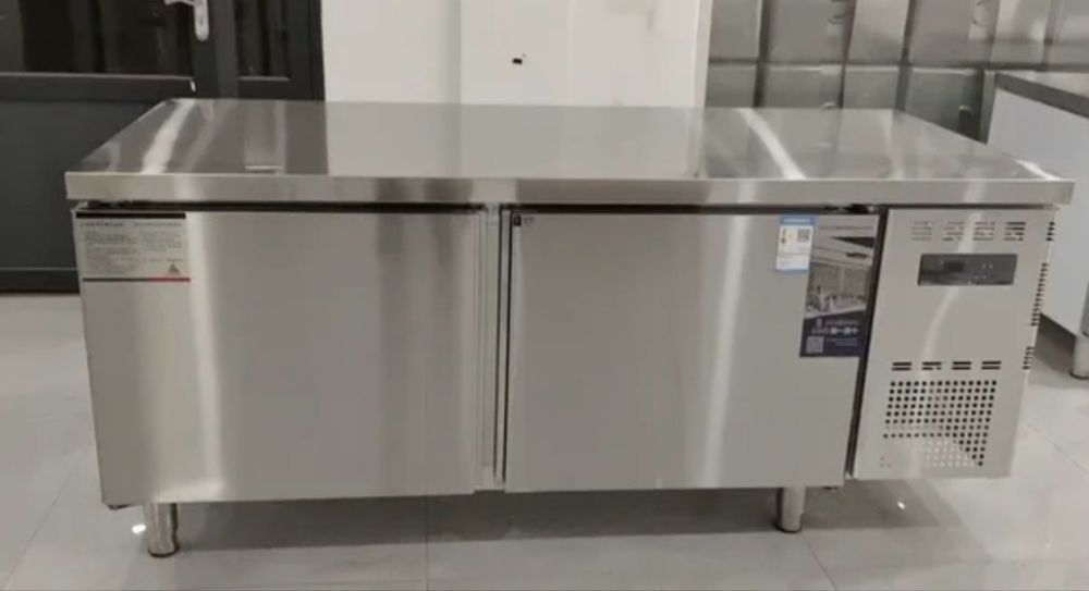 Стол холодильник, саладетта, льдогенератор, тестораскатка