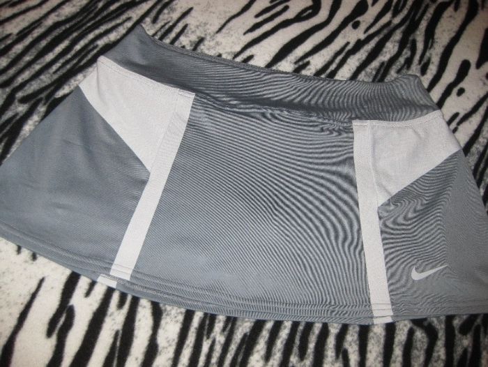 NAIKI- Нова Пола за Тенис