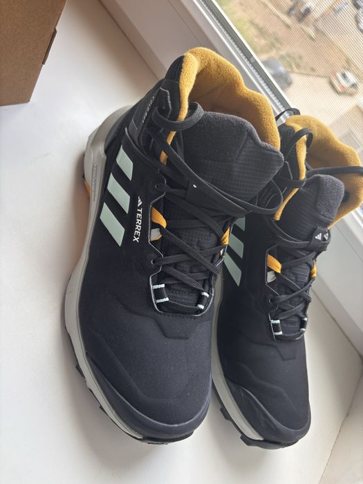 Оригинальные кроссовки Adidas