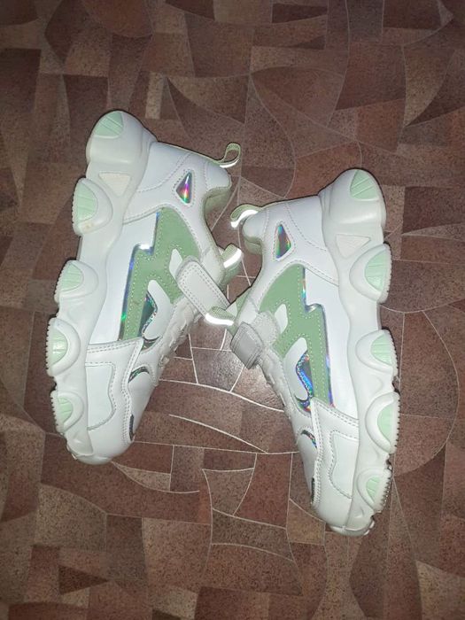 Кроссовки 34-35р