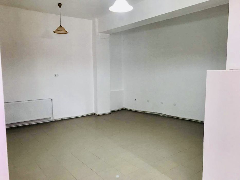 Spatiu comercial 200 mp, De inchiriat