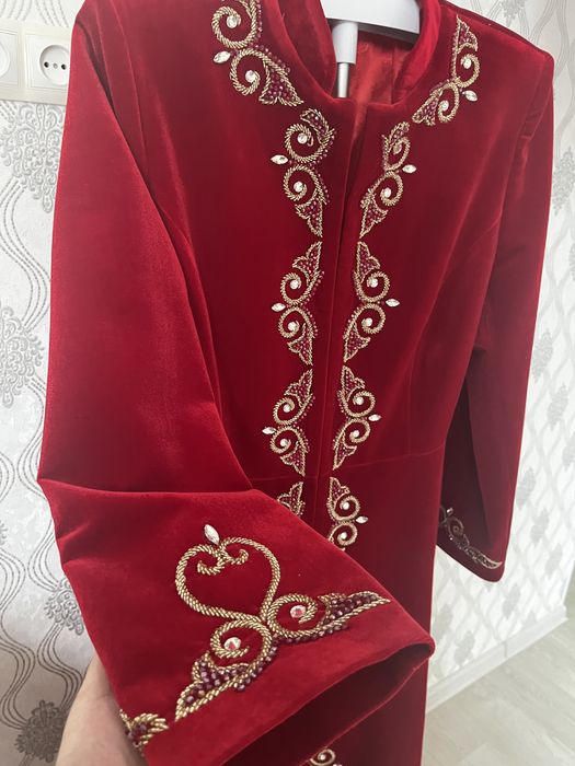 Продам комплект национальной одежды