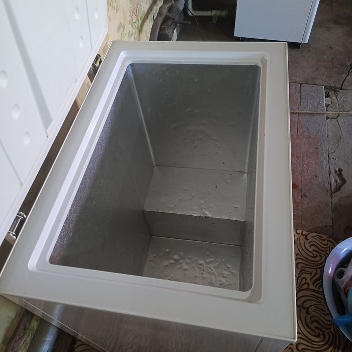 Продам морозильную камеру