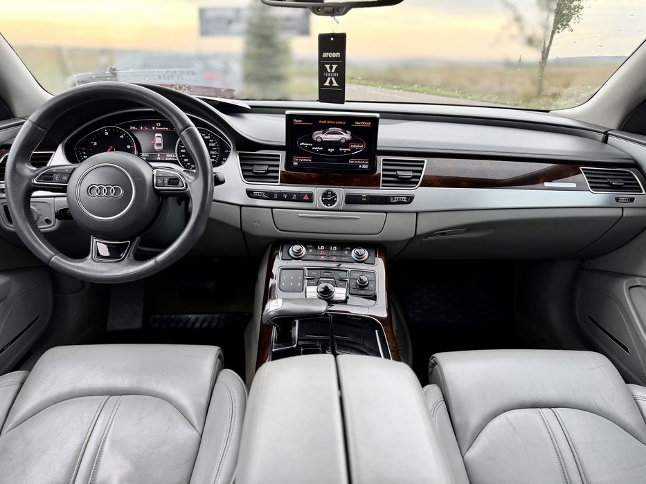 • Audi A8 Facelift 2015 / Night Vision / Matrix • Parc Auto / RATE / Garanție / BUY BACK •