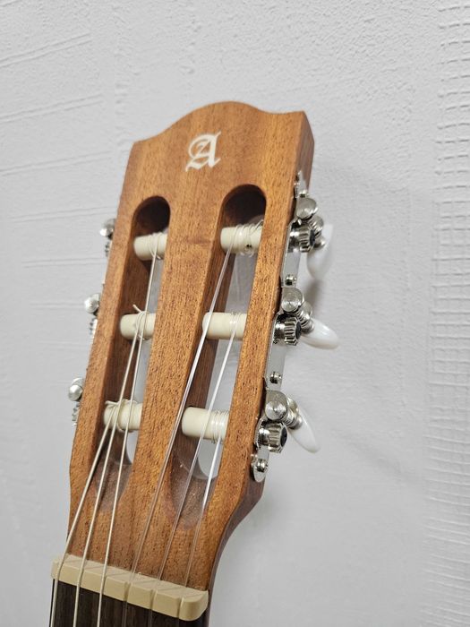 Новая испанская классическая гитара Alhambra Z-Nature