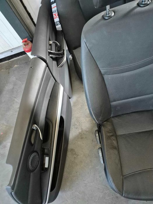 Interior din piele cu incalzire Nissan Juke 2014