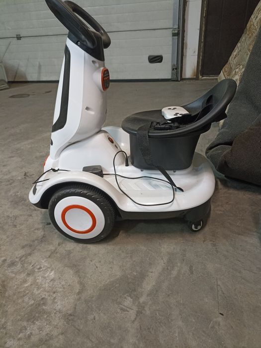 Машинка детская на пульте