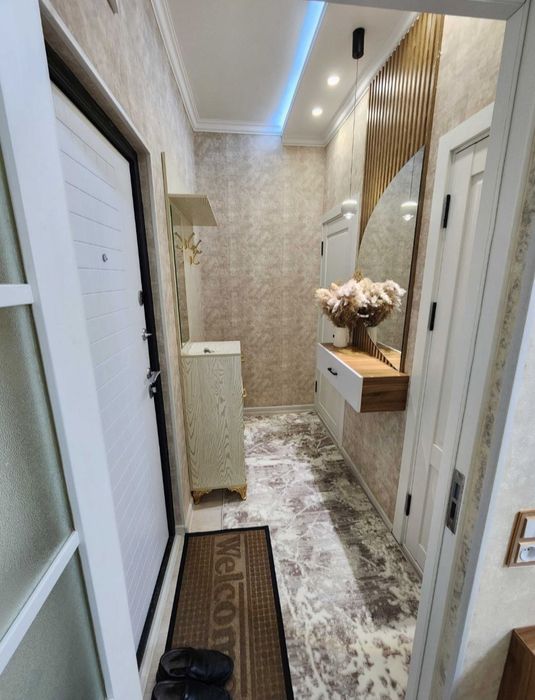 Метро Чиланзар Срочно Продам  1в2 комнатная 1,5/6 балкон 37квадратов