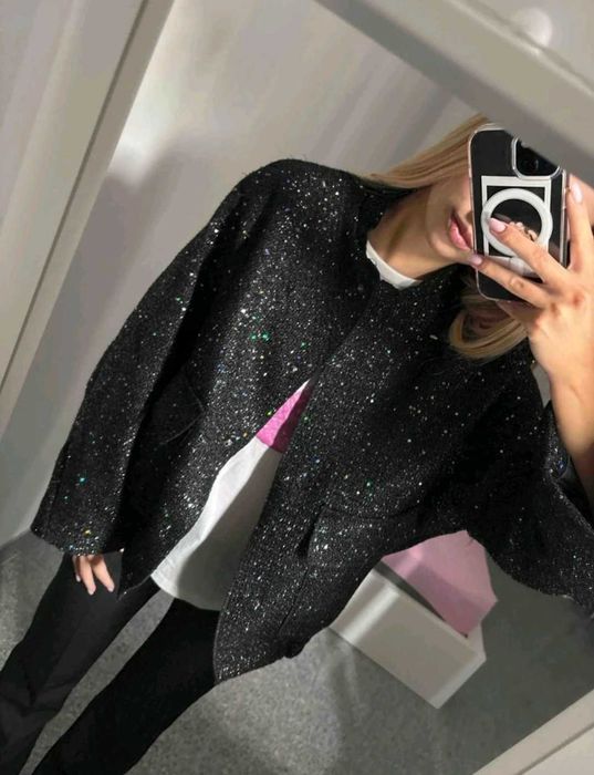 Дамско ново яке 40/42 размер