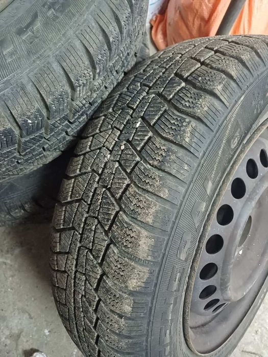 Комплект зимни гуми с джанти