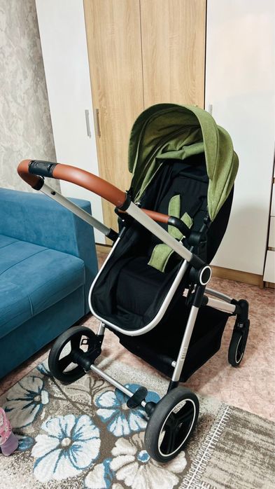 Продам детскую коляску 2в1