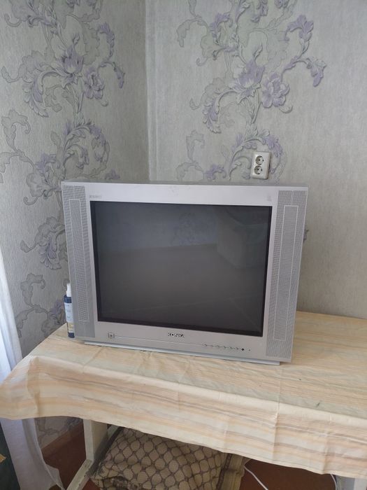 Продам телевизор