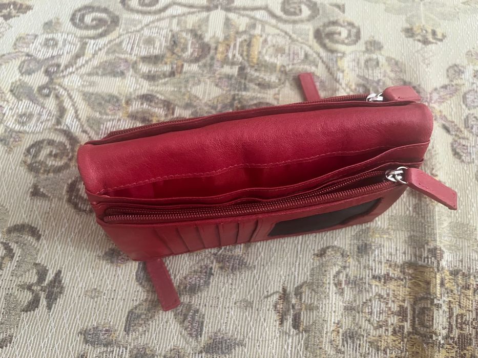 Дамско портмоне в цвят бордо