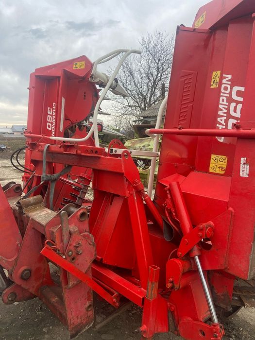 Vând sau dezmembrez