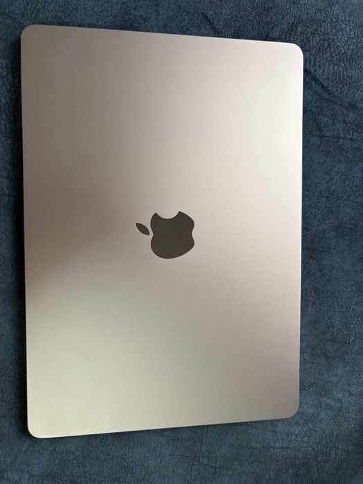 MacBook Air M2 2022