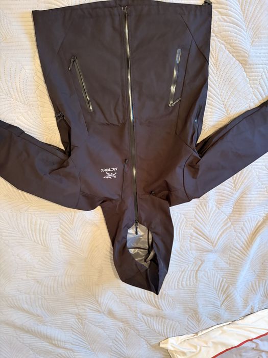 Ветровка arcteryx