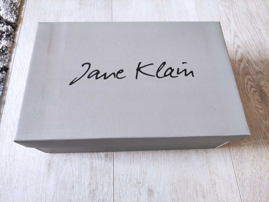 Стилни обувки Jane Klein