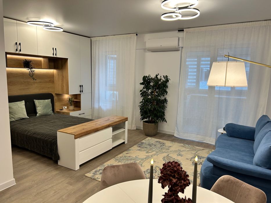 PROPRIETAR, Inchiriez studio 41mp cu parcare Central Address