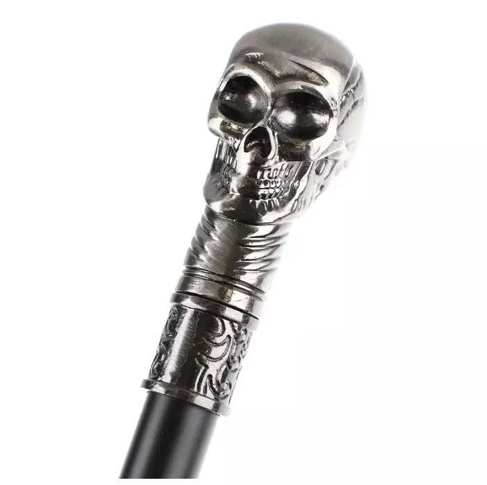 Метален Бастун със скрито острие, което не е заточено.