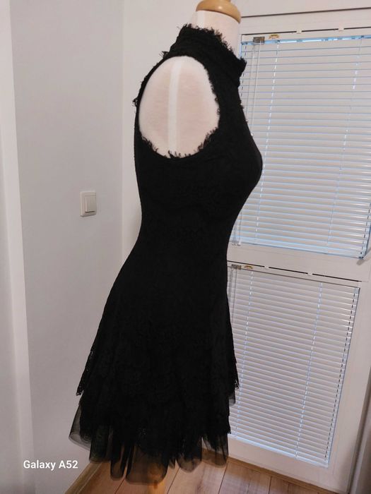 Дизайнерска вечерна рокля  на Модна къща Betsy Adams