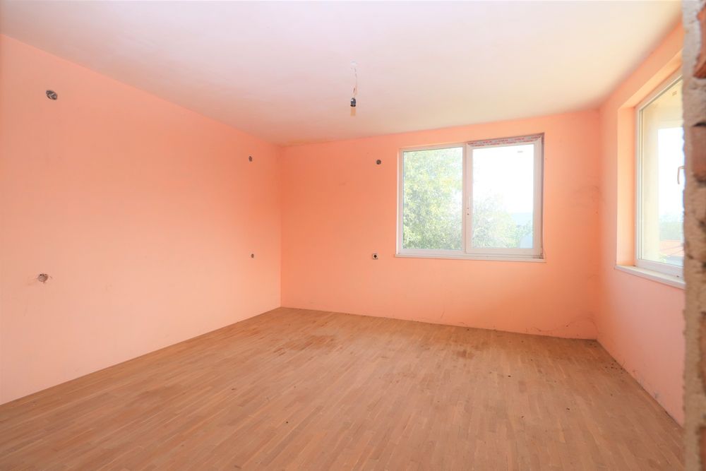 Давам под наем етаж къща 4 стаен 115кв м.