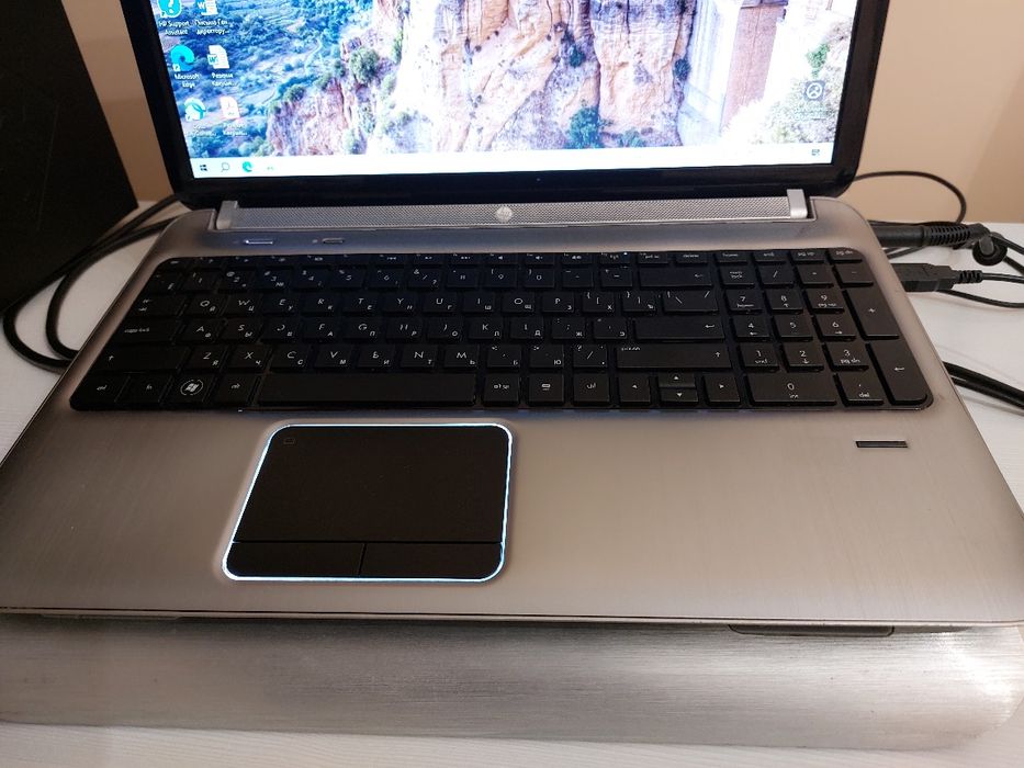 Продаётся ноутбук Hp 
Процессор Intel (R) core