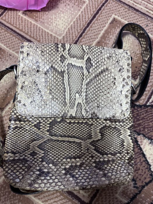 Сумка из кожи змеи