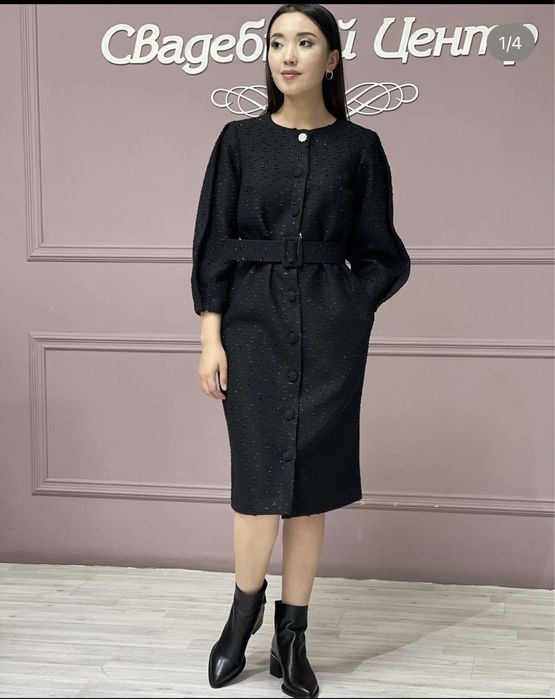 Платье  от бренда KIWE